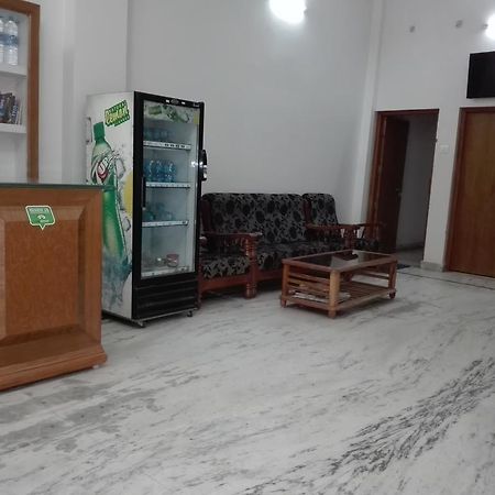 Dynasty Guest House Варанасі Екстер'єр фото